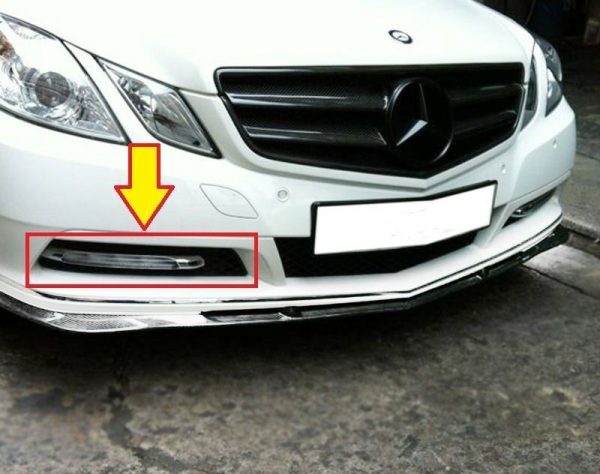 NEW GENUINE MERCEDES BENZ MB E CLASS W207 AMG FRONT BUMPER LOWER GRILL RIGHT O/S A2078801224 - Image 2