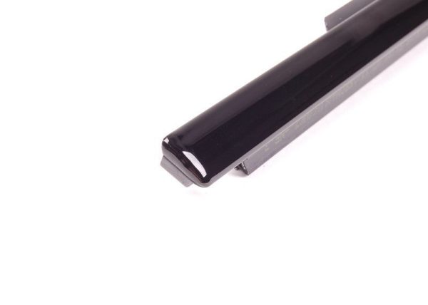 NEW GENUINE BMW 3 SERIES FRONT GLOSS BLACK CHANNEL COVER SEAL RIGHT 51337220188 - Image 3