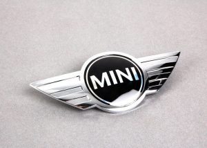 MINI NEW GENUINE R50 R52 MINI COOPER HOOD EMBLEM BADGE CHROME 51147026184