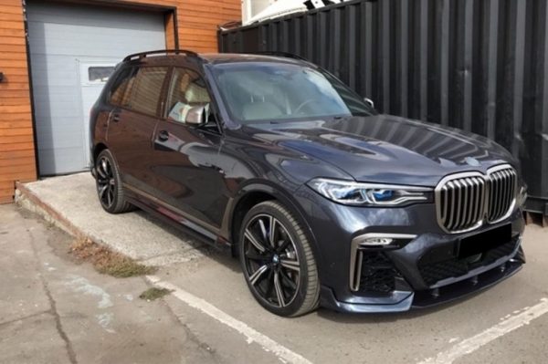 Carbon Look Aero Body Kit Black Knight Design For BMW X7 G07 M-Sport - Image 3