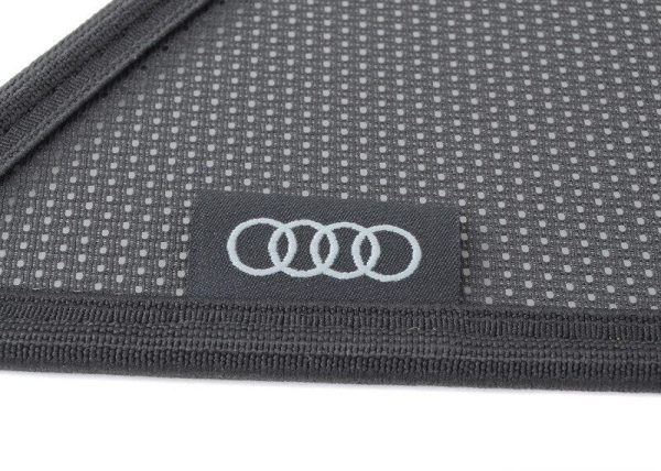 NEW GENUINE AUDI Q7 SQ7 16- REAR WINDOW SUN PROTECTION THREE PART SET 4M0064160 - Image 3