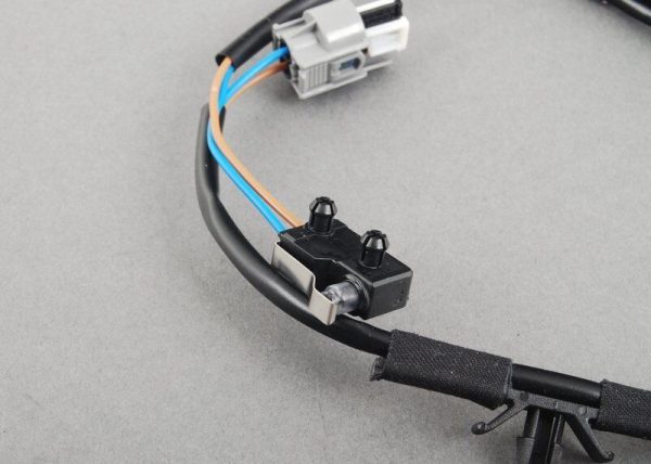 NEW GENUINE PORSCHE 986 BOXSTER 996 DOOR WINDOW MICRO SWITCH WITH HARNESS LEFT 99661312500 - Image 4