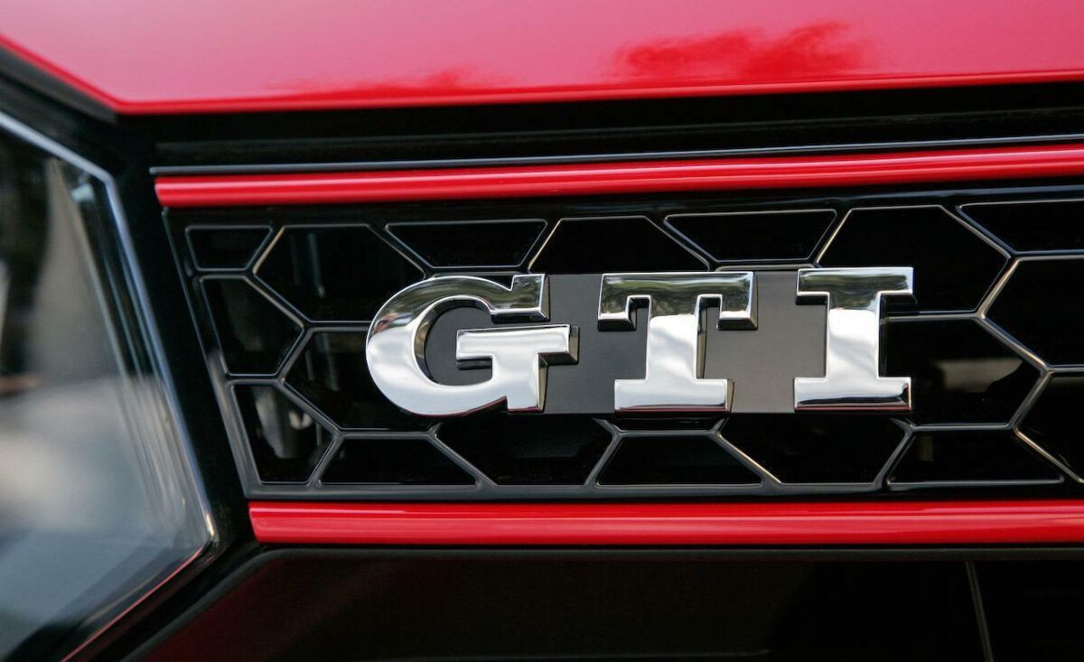 VOLKSWAGEN VW GOLF 7 VII NEW GENUINE CHROME GTI GRILL BADGE EMBLEM 5G0853679QIDJ - Image 2