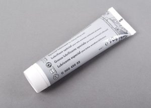 NEW GENUINE VOLKSWAGEN AUDI SUNROOF TRACK GREASE LUBRICANT G00045002