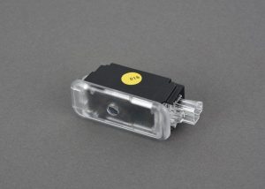 FOR NEW GENUINE AUDI RS SPORT FRONT RIGHT DOOR ENTRY LED PUDDLE LIGHT LOGO 4S0947410
