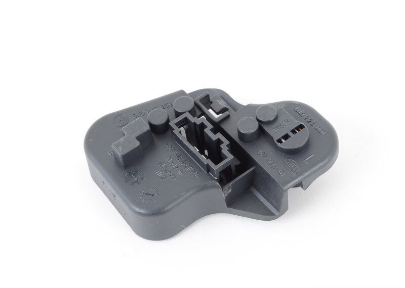 NEW GENUINE VW GOLF 2009-2013 INNER TAIL LIGHT BULB CARRIER LEFT N/S 5K0945259 - Image 3