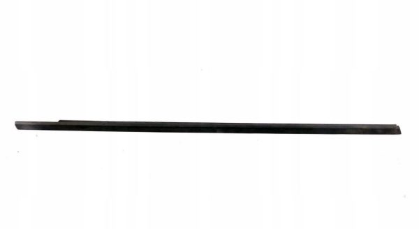 NEW GENUINE BMW 1 SERIES E87 FRONT DOOR WEATHER STRIP OUTSIDE RIGHT SIDE O/S 51337066602