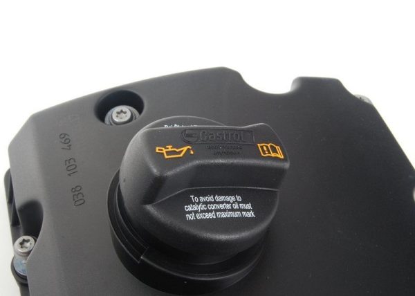 NEW GENUINE AUDI A4 A6 1.9TDI ENGINE VALVE CYLINDER HEAD COVER BLACK 038103469AE - Image 4