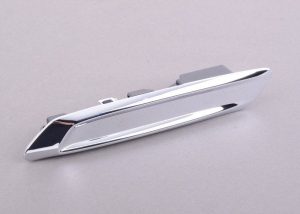 NEW GENUINE BMW 5 SERIES F10 F11 LCI FRONT WING FENDER CHROME TRIM RIGHT O/S 51137336646