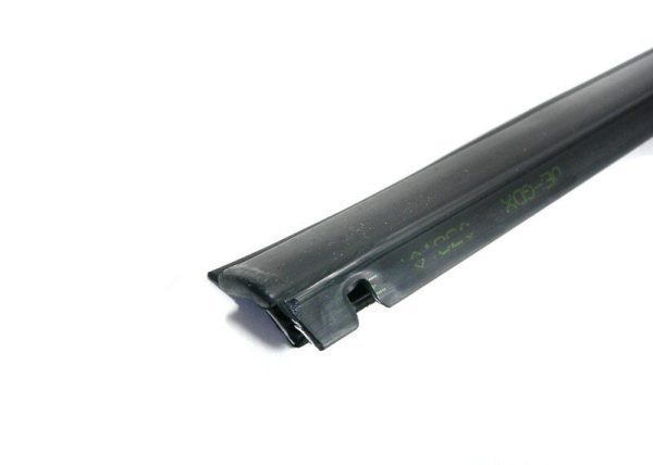 NEW GENUINE BMW 3 SER E46 COUPE WINDOW SEAL TRIM MATTE BLACK RIGHT O/S 51328227626 - Image 4