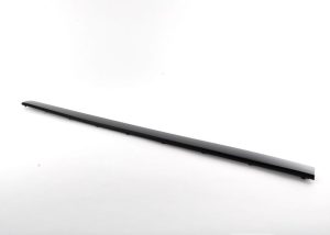 NEW GENUINE BMW 5 SERIES (E34) REAR BUMPER CENTER TRIM MOLDING 51121944184