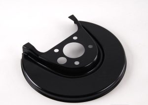 NEW GENUINE VW BORA 99-05 GOLF 98-06 REAR BRAKE DISC PROTECTION PLATE RIGHT O/S 1J0615612D