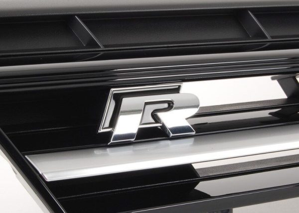 NEW GENUINE VOLKSWAGEN GOLF MK7 FRONT BUMPER CENTER RADIATOR GRILL 5G0853651EADQ - Image 3