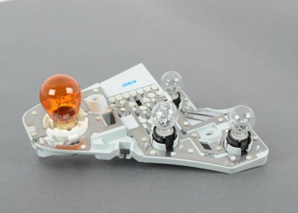 BMW NEW GENUINE 3 E93 06-10 LEFT N/S REAR OUTER TAILIGHT BULB SOCKET 63217178383 - Image 5