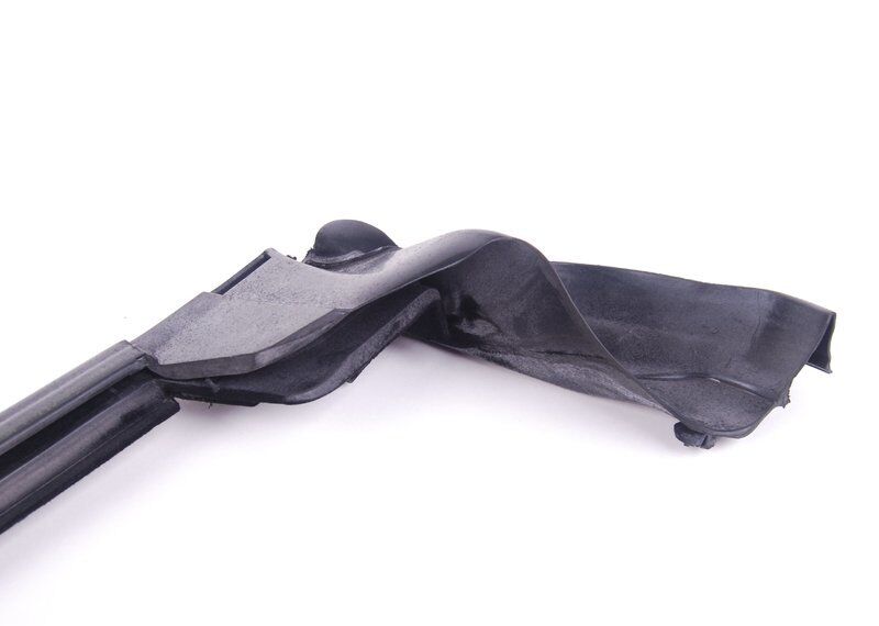 NEW GENUINE BMW 3 SERIES E92 FRONT DOOR INSIDE CHANNEL SEALING RIGHT O/S 51337119090 - Image 3
