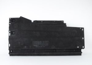 NEW GENUINE AUDI A4 B8 UNDERBODY TRIM LINER COVER LEFT SIDE N/S 8K0825207D