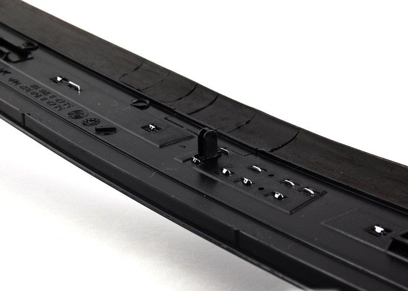 NEW GENUINE BMW 5 SERIES E39 FRONT DOOR SILL COVER BLACK RIGHT O/S 51478159934 - Image 6
