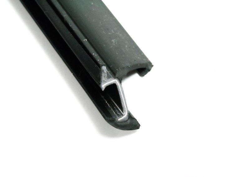 BMW NEW GENUINE Z4 SERIES E85 E86 FRONT WINDSHIELD GLAZING SEAL COVER 51317017021 - Image 4