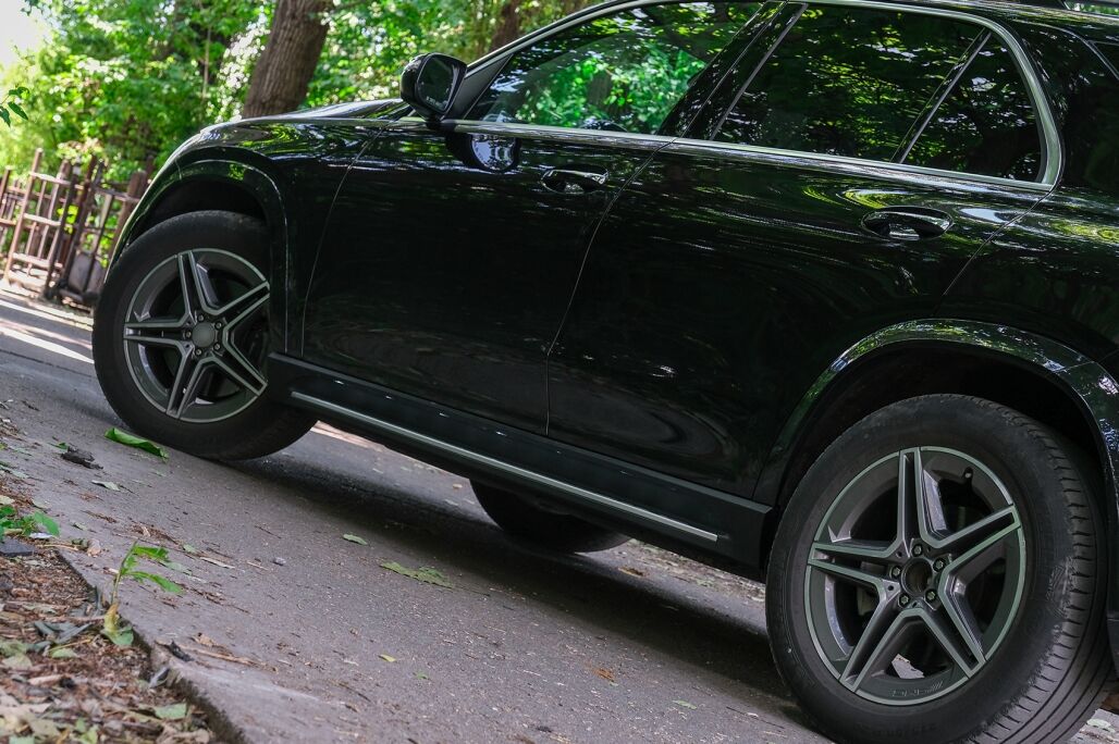 Running Boards Side Steps suitable for Mercedes GLE W167 (2019-up) with LED Courtesy Light - Image 16