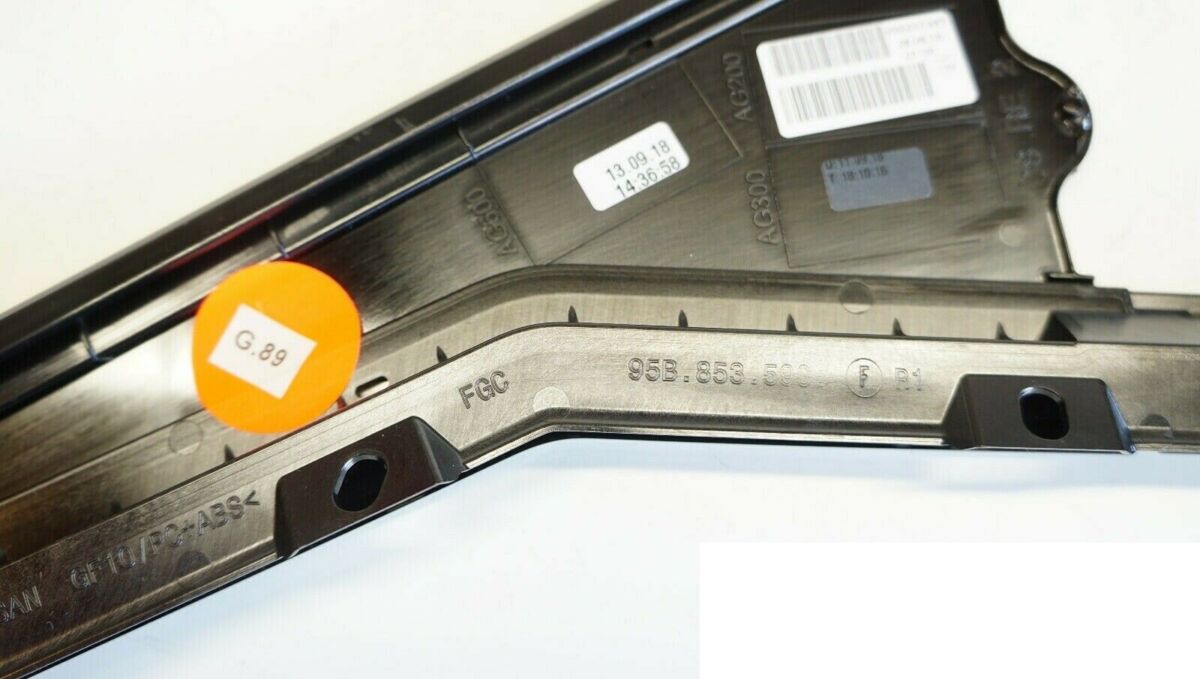 NEW GENUINE PORSCHE MACAN 95B REAR RIGHT DOOR TRIM APPLIQUE 95B853590F - Image 3
