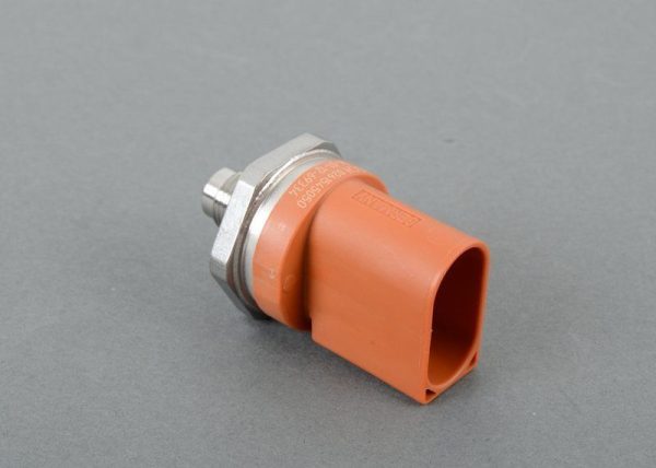 NEW GENUINE AUDI A6 C7 A8 D4 A3 8P A5 A4 B7 HIGH PRESSURE FUEL SENSOR 06J906051D