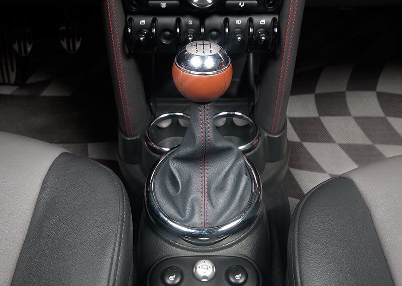 NEW GENUINE MINI R50 JCW GP MANUAL SHIFTER BOOT LEATHER BLACK RED 51166966468 - Image 6