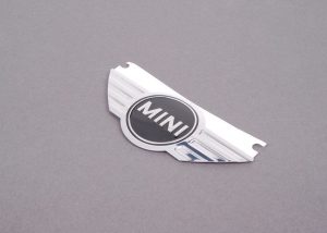 MINI NEW GENUINE COOPER ENGINE VALVE COVER EMBLEM STICKER MINI LOGO 11127594876