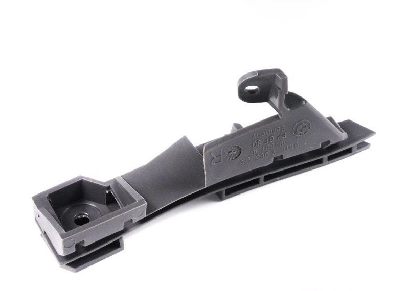 BMW NEW GENUINE E46 3 SERIES COUPE CONVERTIBLE FRONT BUMPER GUIDE RIGHT 51117065476