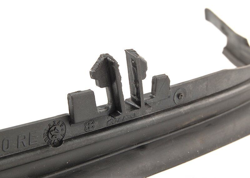 BMW NEW GENUINE 5 E39 1995 - 2000/09 FRONT UPPER HEADLIGHT GASKET SEAL RIGHT O/S 63128387514 - Image 5