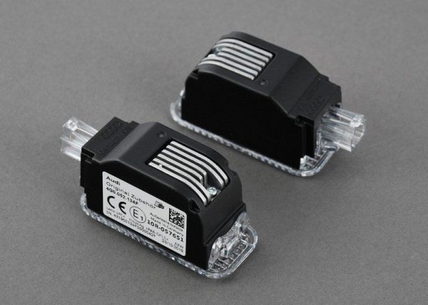 NEW GENUINE AUDI A4 A6 A7 TT Q3 Q7 DOOR ENTRY LED PUDDLE LIGHTS S-LINE RED LOGO 4G0052133J - Image 2