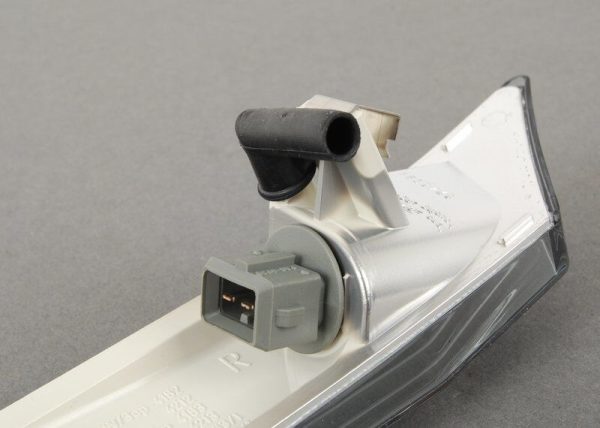 NEW GENUINE PORSCHE 987 BOXSTER CAYMAN 08-12 TURN SIGNAL REPEATER RIGHT O/S 98763101400 - Image 4