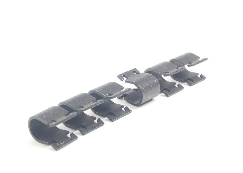 NEW GENUINE VW GOLF 04-08 REAR MUD FLAPS SPLASH GUARD PAIR BLACK 1K0075101 - Image 4