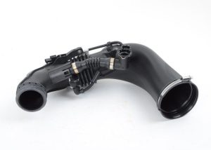 BMW NEW GENUINE X5 SERIES E70 INTAKE FILTERED AIR PIPE 13717808157