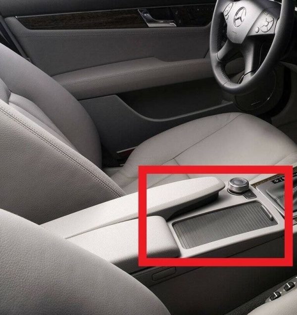 NEW GENUINE MERCEDES BENZ MB C CLASS W204 BLACK CENTER CONSOLE COVER LHD - Image 5
