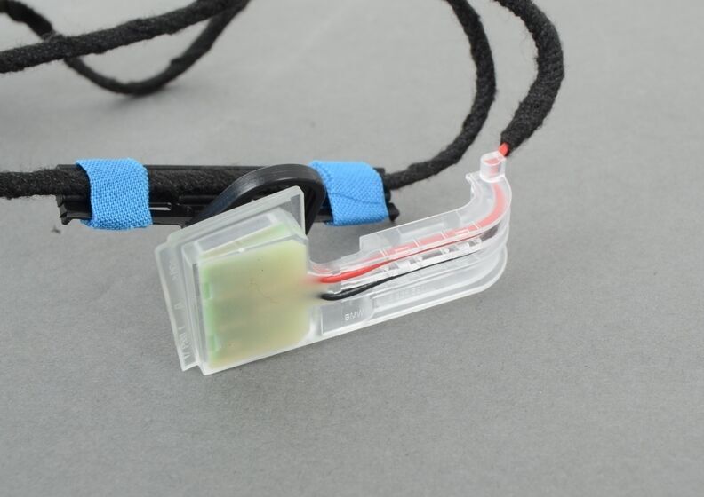 BMW NEW GENUINE E70 E70LCI E71 REAR O/S RIGHT DOOR HANDLE LIGHTING 63177184662 - Image 5