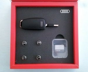 NEW GENUINE AUDI GIFT BOX 8GB USB STICK ALUMINUM VALVE CAPS 16GB CARD 8R0063827K