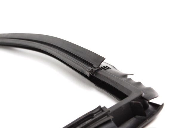 BMW NEW GENUINE E39 FRONT UPPER WINDSHIELD SEALING GASKET PROTECTIVE GLAZING 51318172745 - Image 6