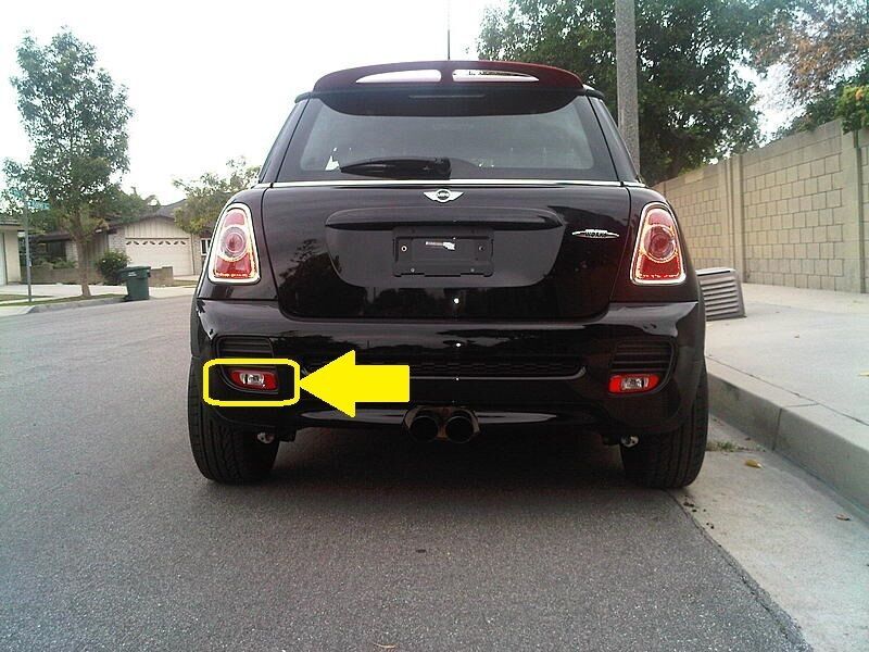 MINI NEW GENUINE R56 R57 R58 R59 JCW REAR LOWER BUMPER BACK UP LAMP LEFT N/S 63247241801 - Image 2