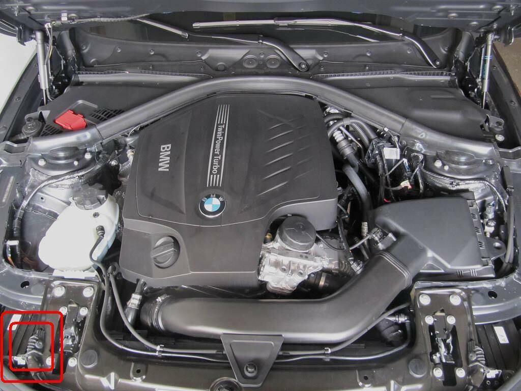 BMW NEW GENUINE 3 F30 F31 4 F32 F33 F36 O/S RIGHT HEADLIGHT UPPER BRACKET 51647285598 - Image 2