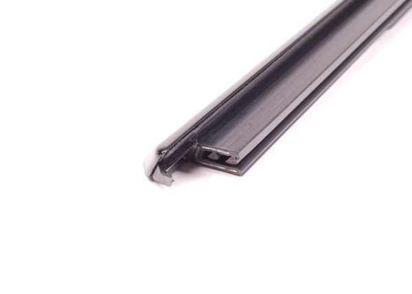 NEW GENUINE BMW 3 SERIES FRONT GLOSS BLACK CHANNEL COVER SEAL LEFT 51337220187 - Image 3