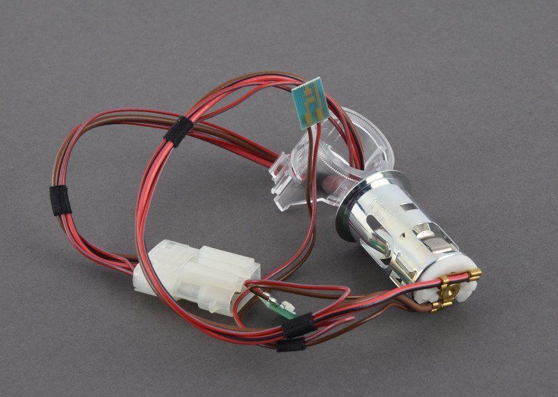 NEW OEM BMW F10 F11 F12 F13 E70 E71 CIGARETTE LIGHTER SOCKET 61346977675 - Image 6