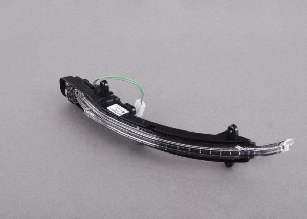 AUDI NEW GENUINE Q7 06-09 O/S RIGHT MIRROR LED TURN SIGNAL INDICATOR 4L0949102
