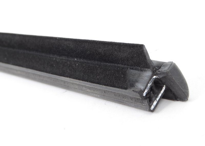 BMW NEW GENUINE E81 E82 E88 FRONT WINDOW CHANNEL COVER RIGHT MATT BLACK O/S 51337164938 - Image 5