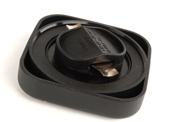 BMW NEW 1 3 5 6 7 X3 X5 GENUINE OIL FILTER ENGINE BAY CAP FOR OIL FILLER 11127509328 - Image 3