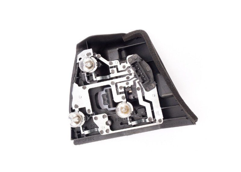 BMW NEW GENUINE 3 E46 SEDAN 1998 - 2001/09 REAR HEADLIGHT BULB SOCKET TITAN LEFT 63217165955