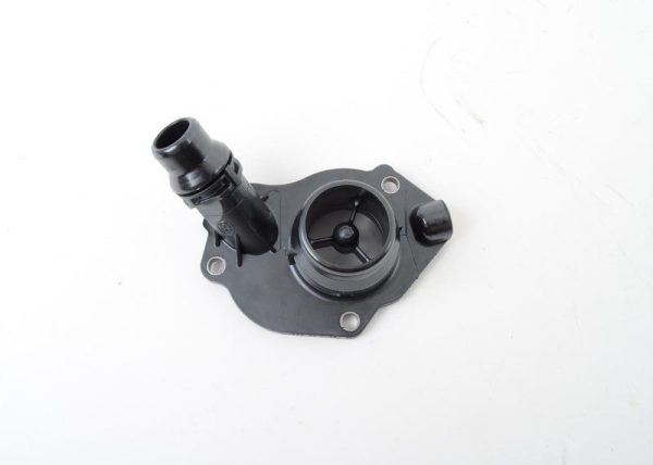NEW GENUINE BMW 1 3  5 ENGINE COOLING WATERPUMP THERMOSTAT HOUSING 11518516203
