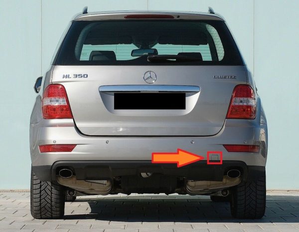 NEW GENUINE MERCEDES BENZ MB ML W164 08-11 REAR BUMPER TOWING HOOK EYE CAP COVER A16488532239999 - Image 2