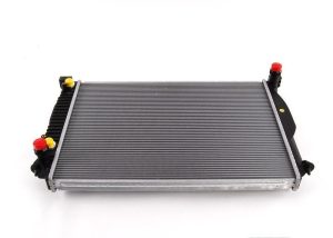 NEW GENUINE AUDI S4 B7 2005-2009 4.2 PETROL ENGINE COOLING RADIATOR 8E0121251AJ