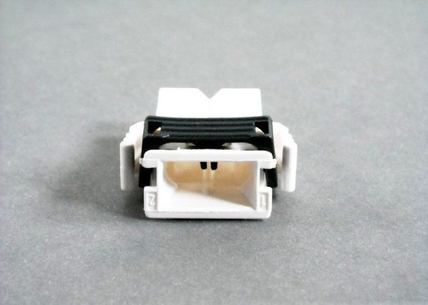 NEW GENUINE BMW 3 5 7 SERIES E24 E30 E32 E34 E36 PLUG HOUSING 2 PIN  61131378401 - Image 5