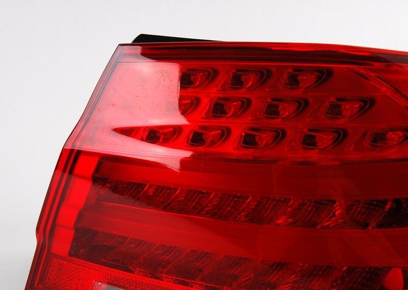 NEW GENUINE BMW E92 LCI 3 SERIES REAR LED O/S RIGHT OUTER TAIL LIGHT 63217251958 - Image 10